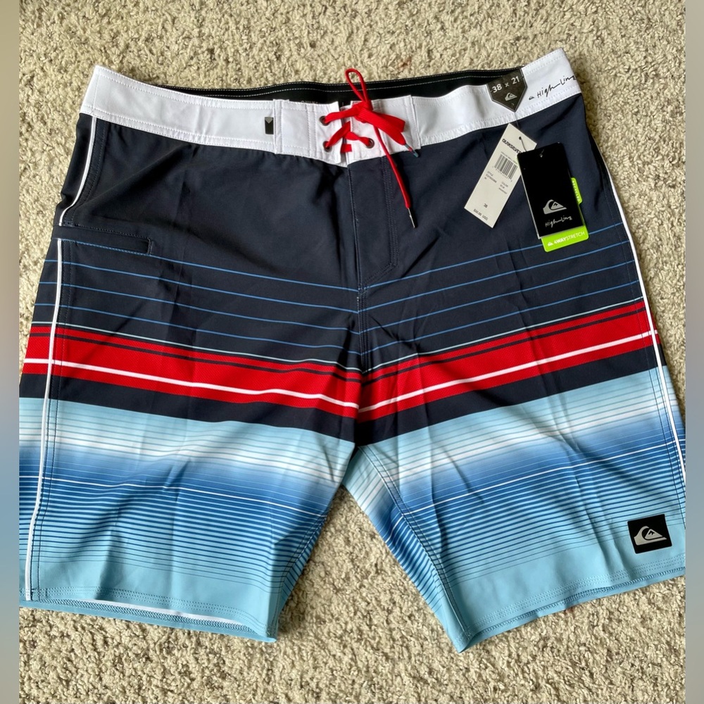 NWT Quick Silver Men’s Board Shorts Swim Size 38